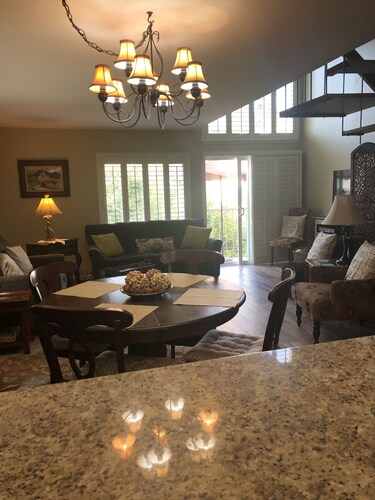 Lovely condo walking distance to Carpinteria beach and downtown.