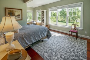 4 Schlafzimmer, Reisekinderbett, WLAN, Bettwäsche