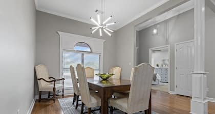 HUGE home office space Little Rock Jacuzzi Bath