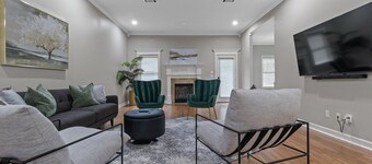 HUGE home office space Little Rock Jacuzzi Bath