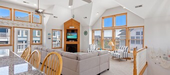 5115 * Pool & Hot Tub * 4 Min Walk to Beach