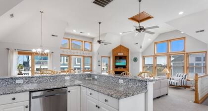 5115 * Pool & Hot Tub * 4 Min Walk to Beach