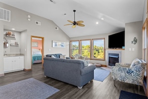 8 Schlafzimmer, Internetzugang, Bettwäsche