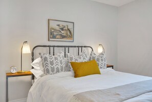 3 室のベッドルーム、アイロン / アイロン台、WiFi、ベッドシーツ