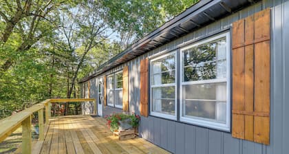 Peaceful Cassville Vacation Rental - Hike & Fish!