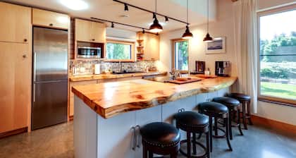 Acadia Home w/ Rooftop Deck - Close to Trails!