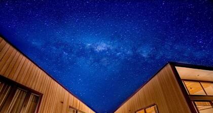 Lake Pukaki - Lake House
