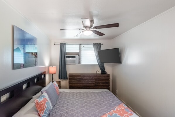 Room - Wonderful Honokowai Beach Condos (Lahaina)