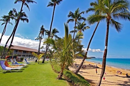 Beach. Wonderful Honokowai Beach Condos