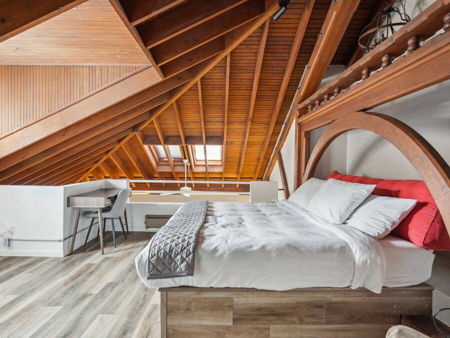 Suite 205 | Safe på rommet, individuelt dekorert og individuelt innredet