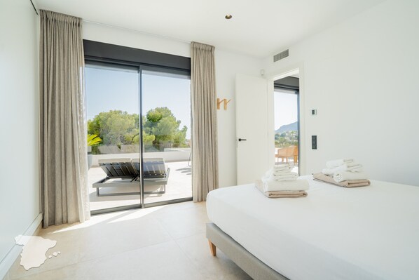 4 habitaciones, tabla de planchar con plancha y wifi gratis