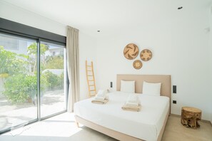 4 chambres, fer et planche à repasser, accès au Wi-Fi (inclus)