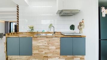 Basic Room, 2 Bedrooms (Private (Group/Pvt BBQ/Sea View)) | 2 bedrooms, WiFi (free)