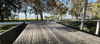 Absolutely Lakeside House, quiet and peace