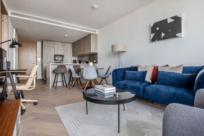 Fernseher, Stereoanlage