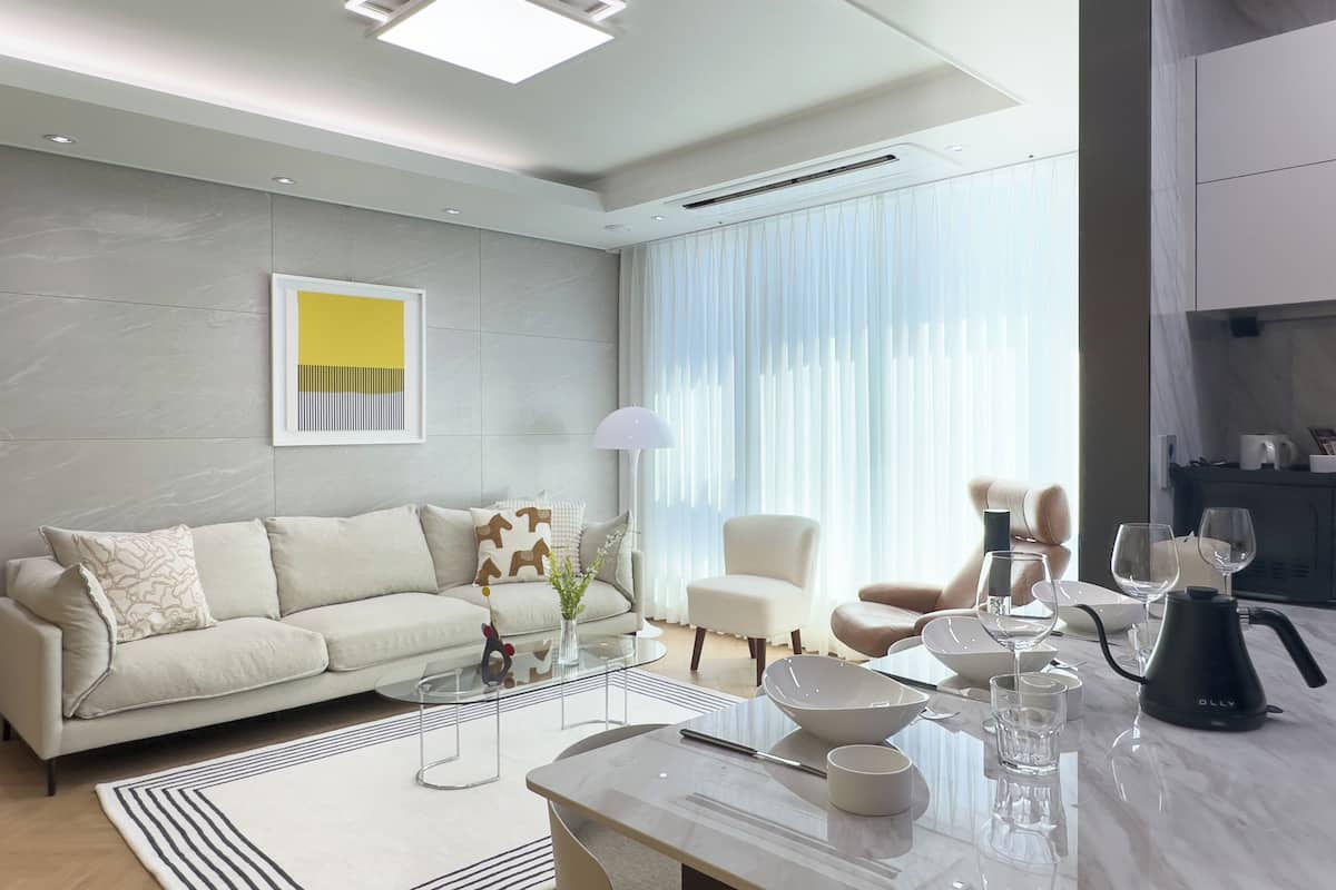 2 chambres, literie de qualité supérieure, rideaux occultants