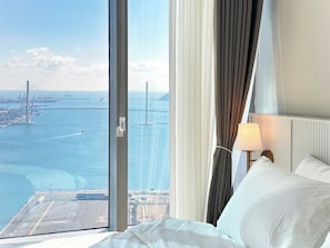 Family Suite Marina F | Premium bedding, blackout drapes, free WiFi, bed sheets - Brown Suites Busan (Busan)