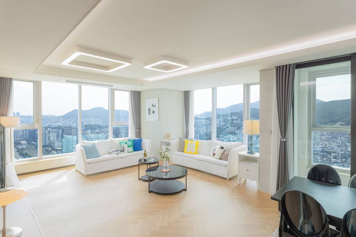 Executive Suite Marina A | Living area | Heated floors