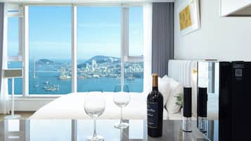 Ocean Deluxe Two Bed | 2 habitaciones, ropa de cama de alta calidad y cortinas blackout