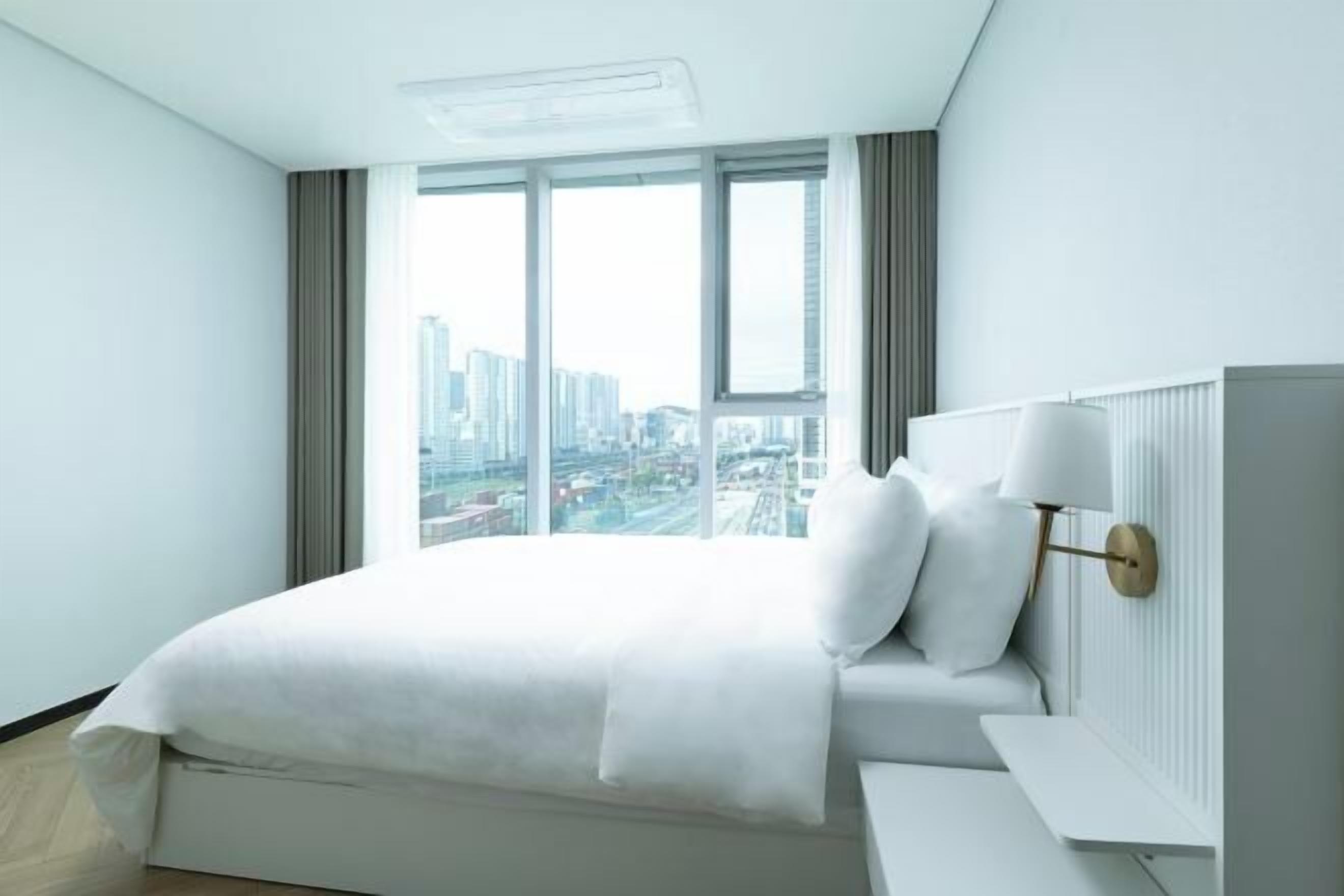 Ylelliset vuodevaatteet, pimennysverhot, ilmainen Wi-Fi, vuodevaatteet