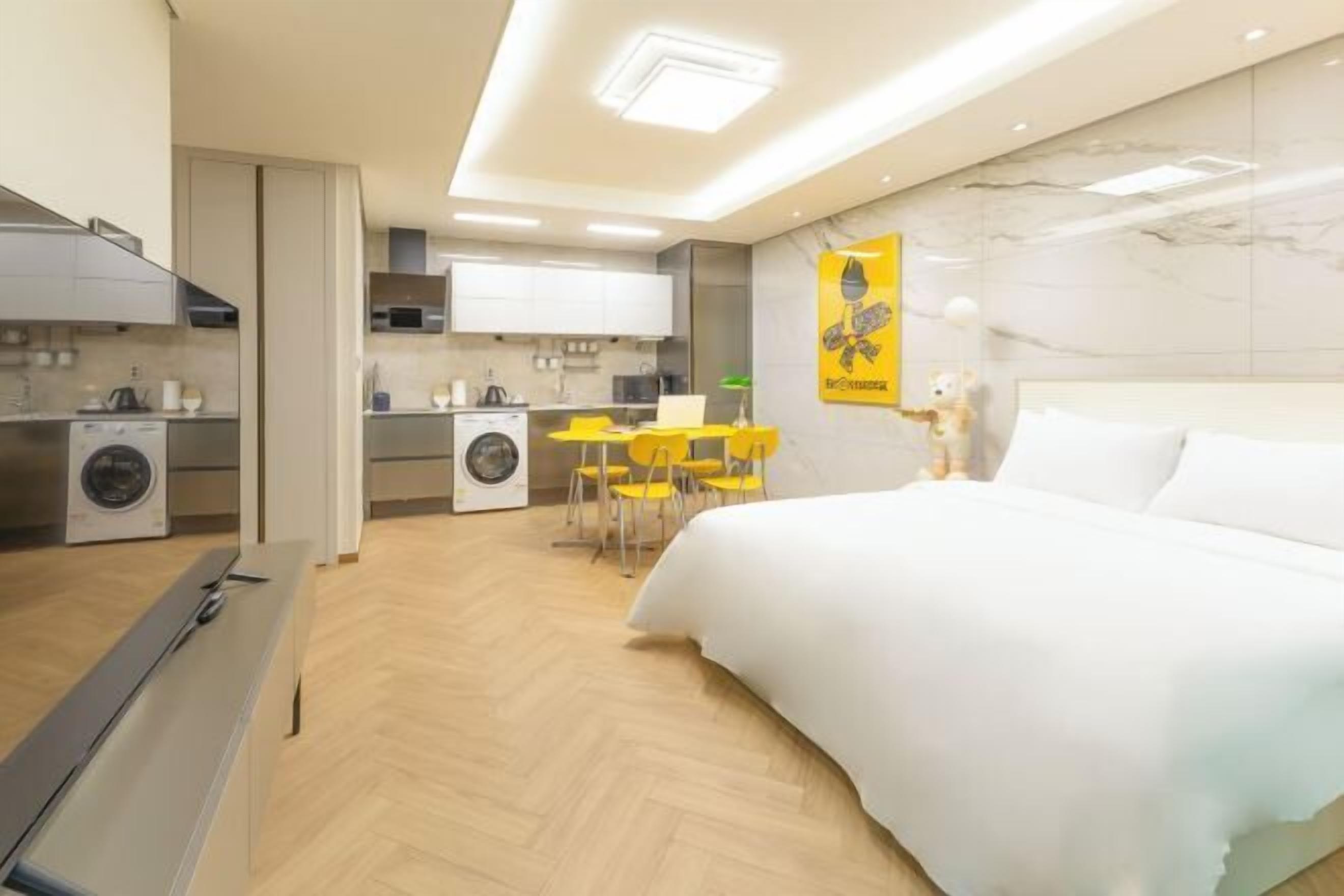 Sängtillbehör av högsta kvalitet, mörkläggningsgardiner och gratis wi-fi