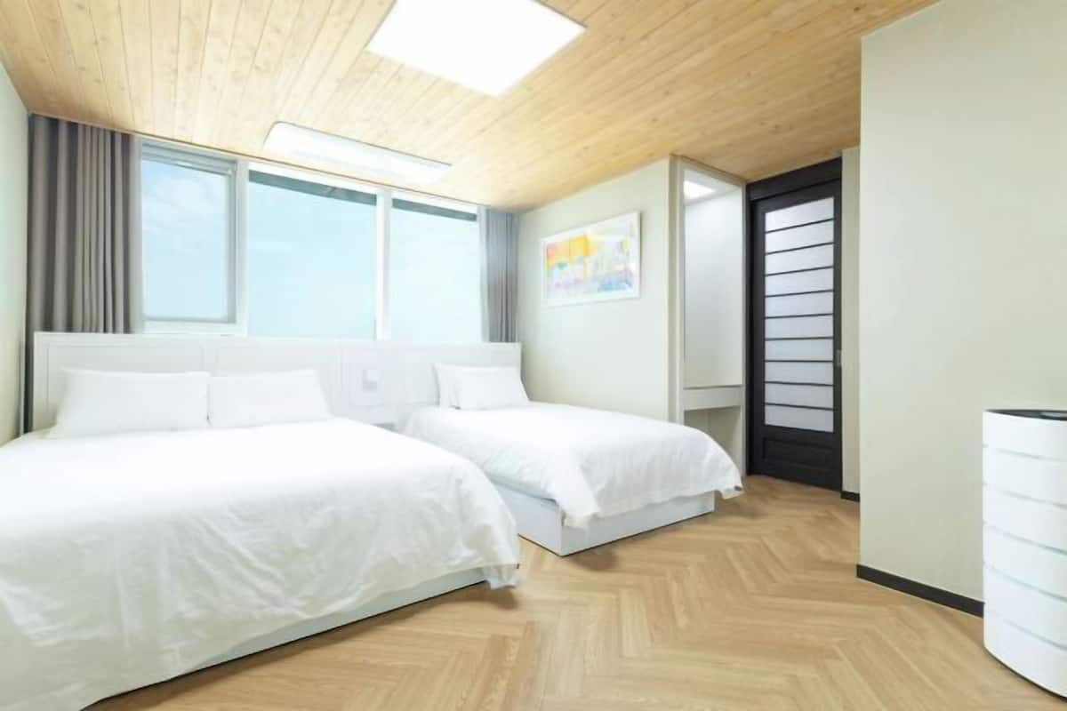 2 habitaciones, ropa de cama de alta calidad y cortinas blackout