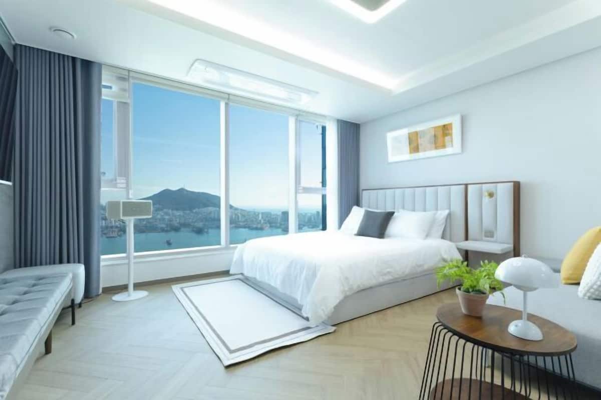 2 habitaciones, ropa de cama de alta calidad y cortinas blackout