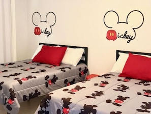 2 slaapkamers, een strijkplank/strijkijzer, wifi, beddengoed