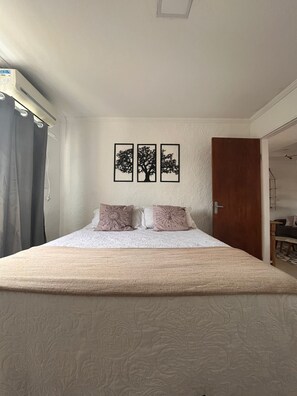 2 quartos, ferros/tábuas de passar roupa, Wi-Fi, roupa de cama