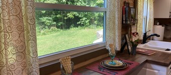 Charming Tiny House on 10 Wooded Acres