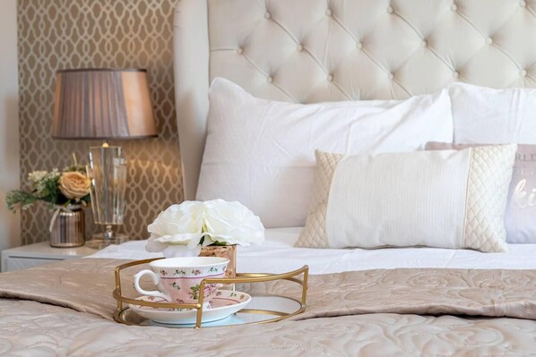 3 bedrooms, iron/ironing board, WiFi, bed sheets - Manchester - House - (Manchester)