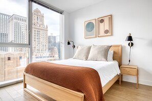2 habitaciones, tabla de planchar con plancha, wifi y ropa de cama
