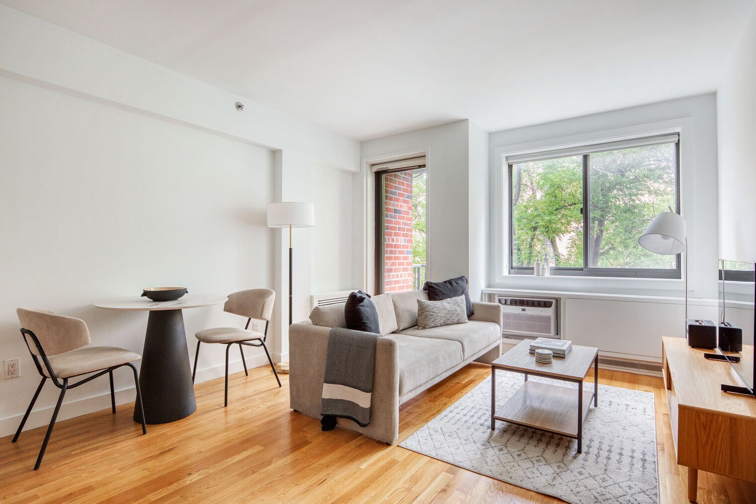 Clean Chelsea Studio w/ Elevator & W/D, nr Flatiron, by Blueground