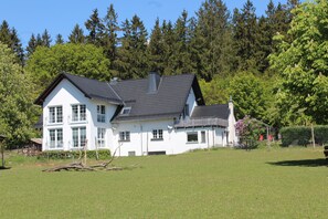 Esterni