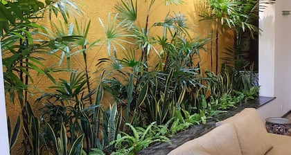 5 bedroom villa bordering Golf Links in Colombo 8 Sri Lanka