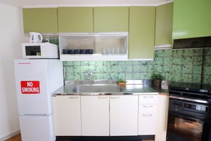 Private kitchen - SENKAWA CV HOUSE (Tokyo)