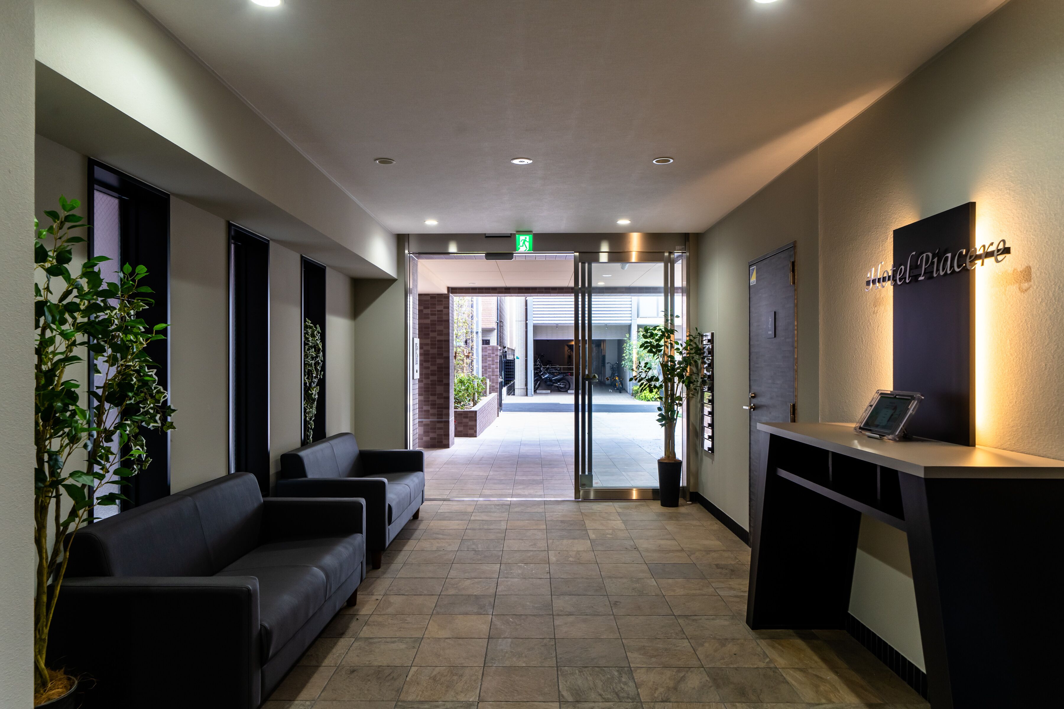 Desk, laptop workspace, free WiFi, bed sheets