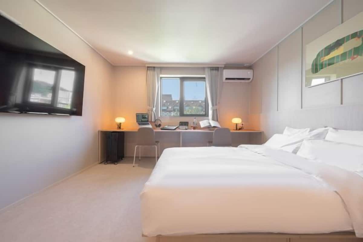 1 habitación, ropa de cama de alta calidad y cortinas blackout