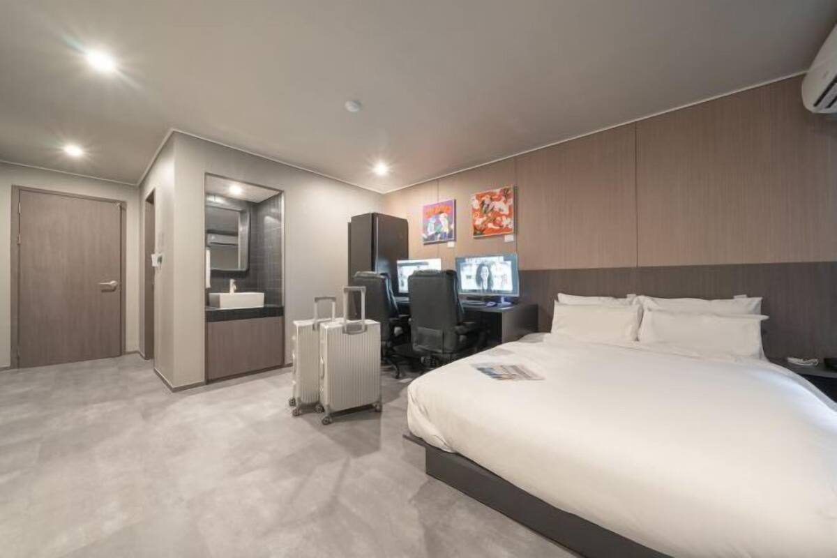 1 habitación, ropa de cama de alta calidad y cortinas blackout