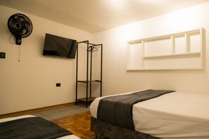 5 bedrooms, WiFi, bed sheets - Casa Grande Para Vacacionar (Medellín)