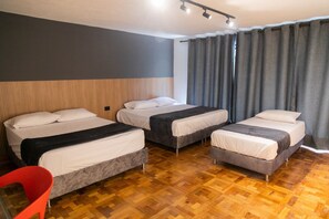 5 bedrooms, WiFi, bed sheets