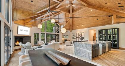Vail Dream - modern sanctuary with hot tub, pool, firepit close to Vail Village