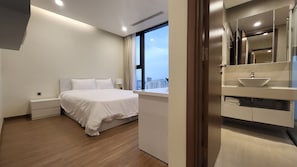 3 Schlafzimmer, Bügeleisen/Bügelbrett, WLAN, Bettwäsche