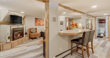 Charming Creekside Escape - Hot Tub - Pikes Peak Base - 2 Bed 2 Bath Kitchen