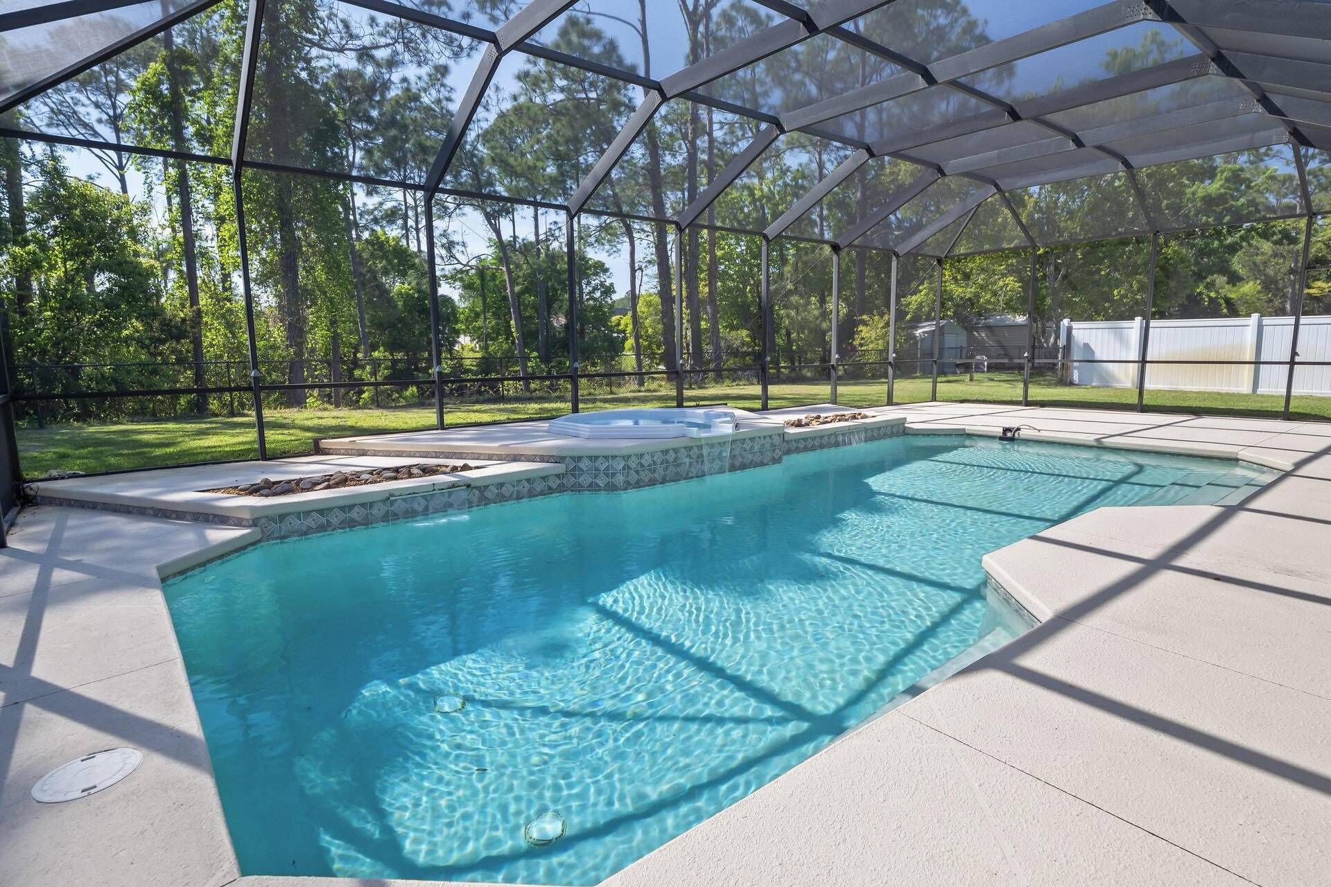 Paradise Palms Pool Home | Palm Coast | Close To The Beach | Dog Friendly | Game Room| Large Home