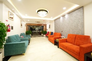 Lobby lounge - Mevid hotels (Hyderabad)