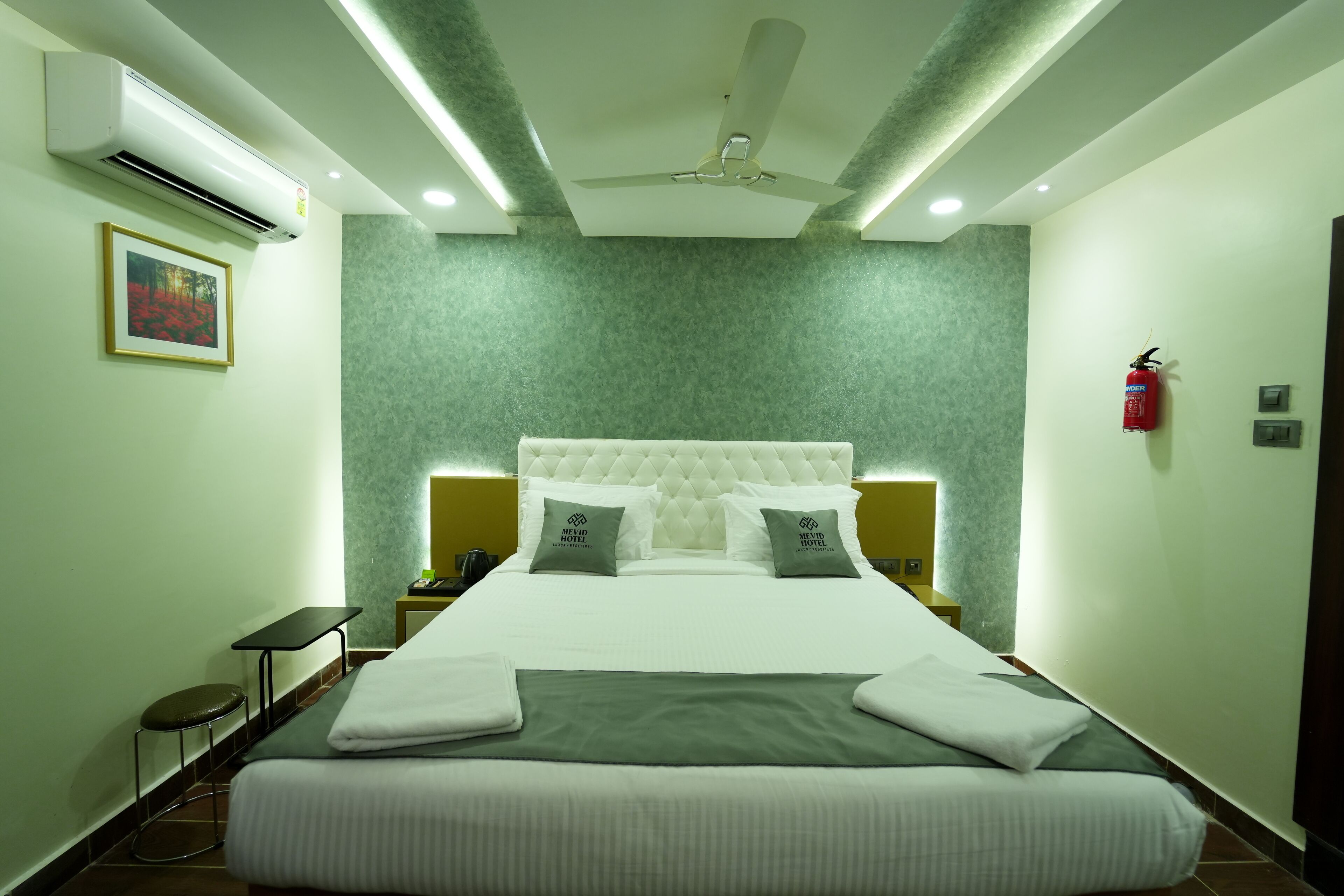 Luxury Room, 1 King Bed | Down comforters, individually furnished, free WiFi, wheelchair access