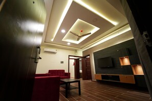 Premium-sviitti | Oleskelualue | Älytelevisio, Netflix, maksullisia elokuvia, suoratoistopalvelut