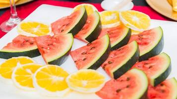 Daily continental breakfast (USD 5 per person)