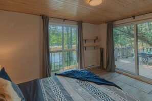 3 chambres, fer et planche à repasser, Wi-Fi, draps fournis